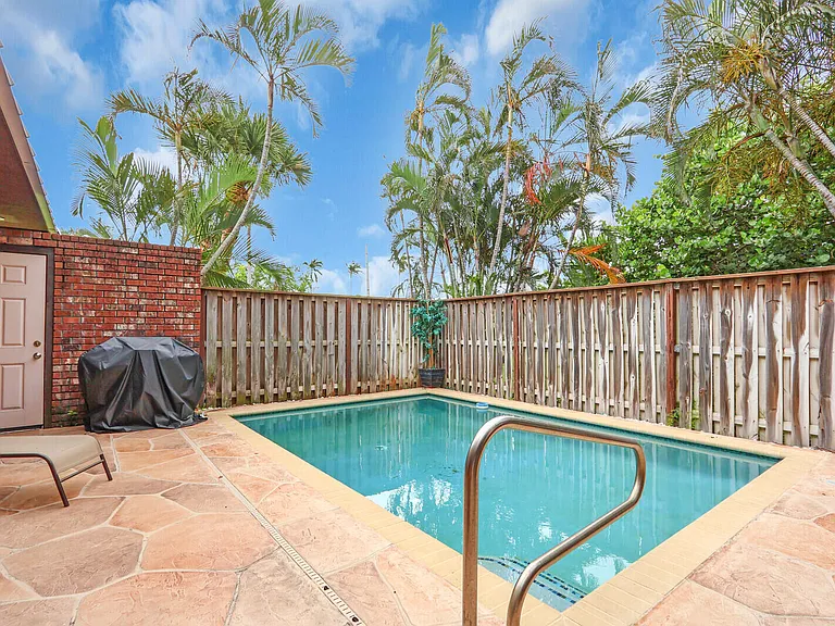 1420 Ocean Way #7D — Photo 35