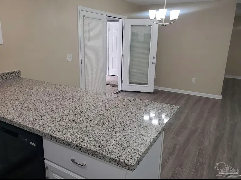 1026 Northview Dr — Photo 8