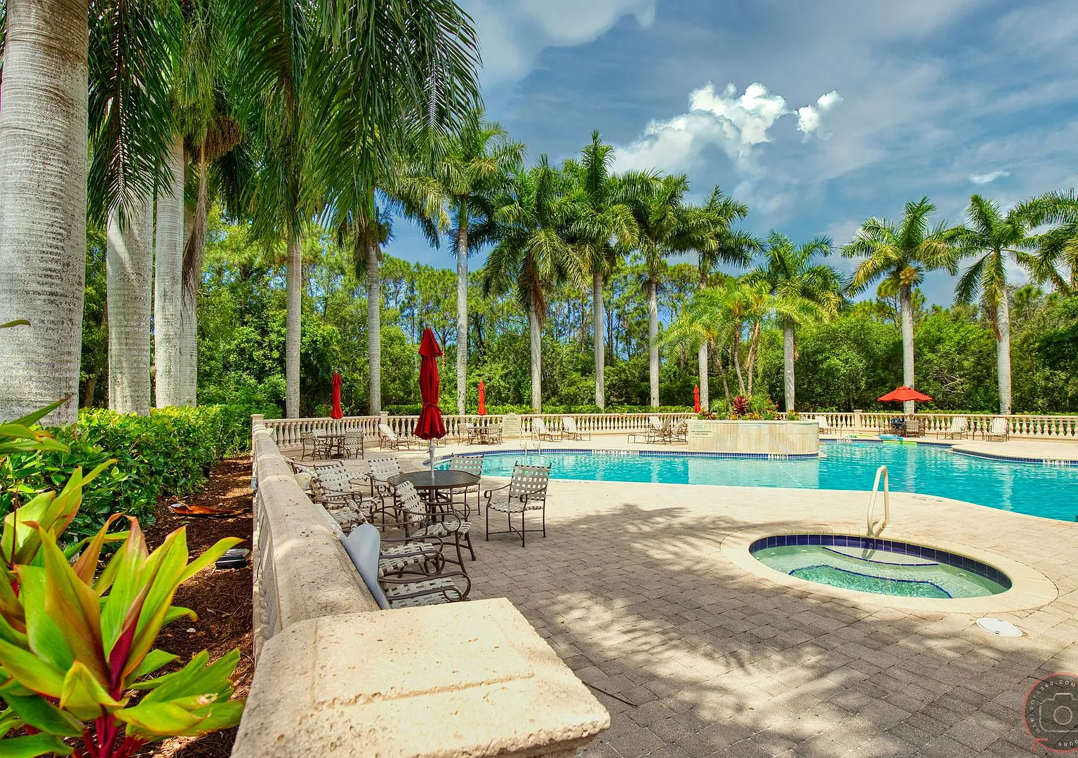 Seasonal Short-Term 2 Bedroom 2 Bathroom with a Bonus Room in the gated community of Venetia! — Photo 4