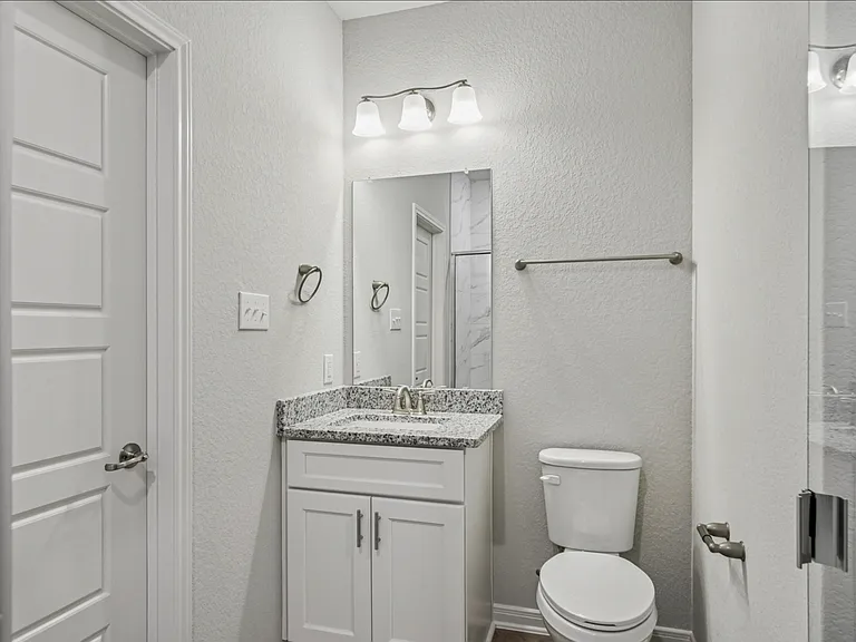7146 Magnolia Vlg #101 — Photo 16
