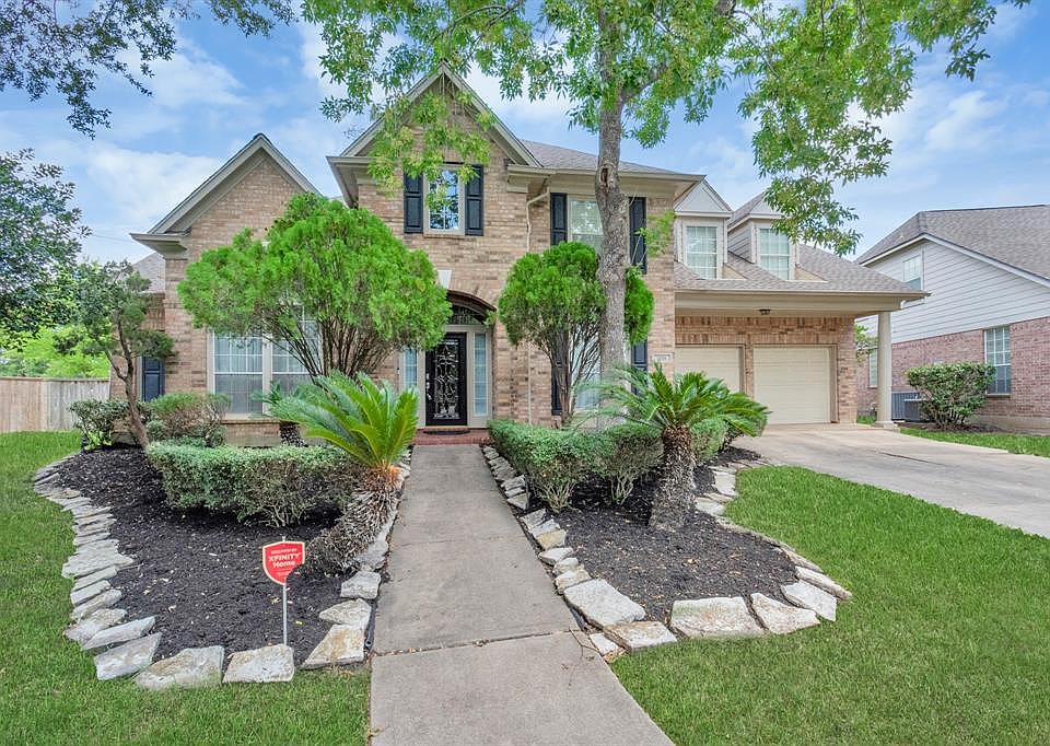 1st image of 2018 Birnam Glen Dr