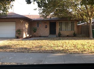 271 Holmes Ave, Mendota, CA 93640