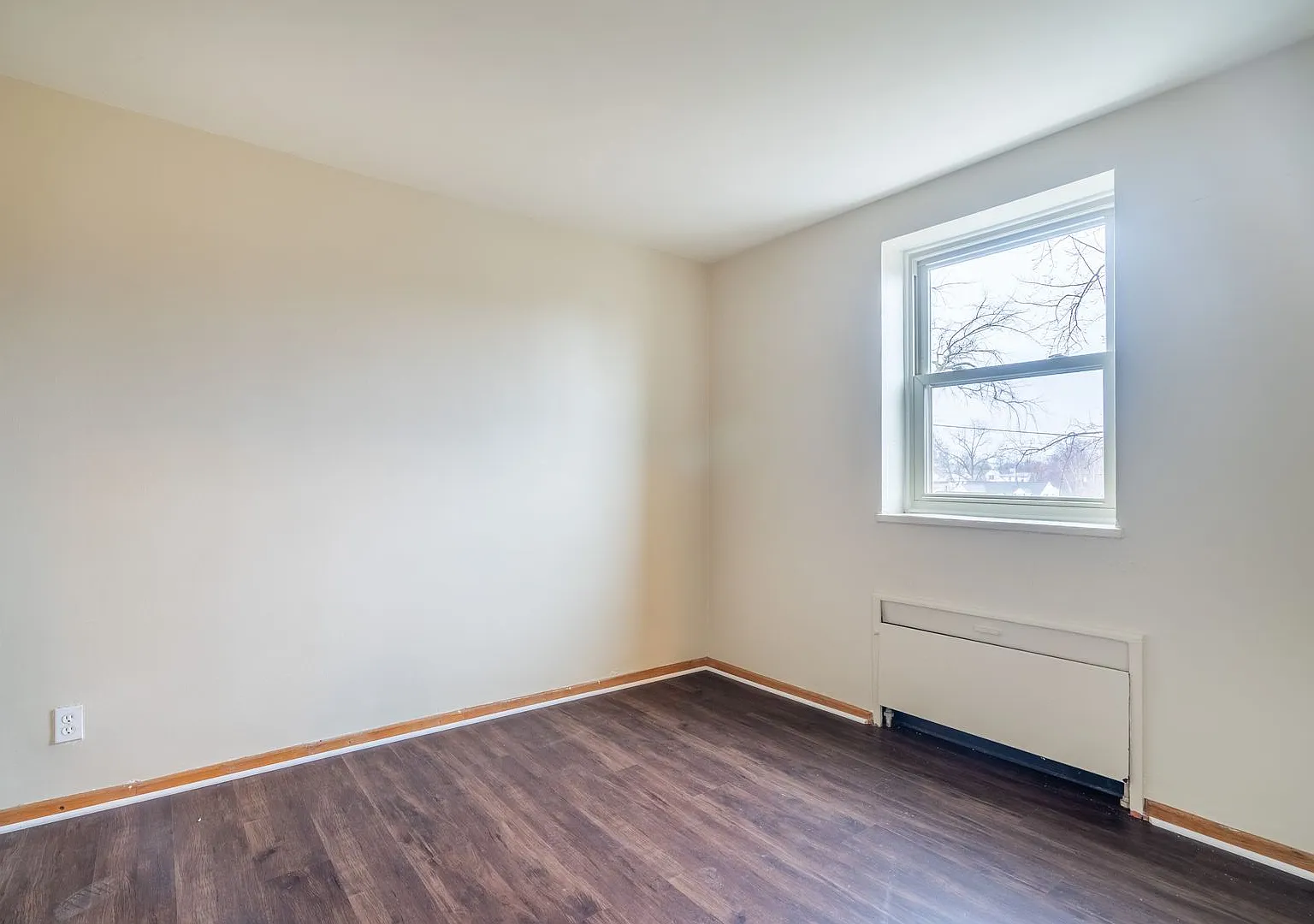 Delaware Ave Apartments — Photo 4