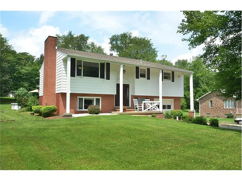 176 Hall Rd photo 1