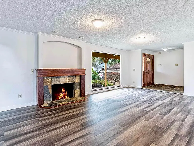 15618 SE Fairwood Blvd — Photo 12