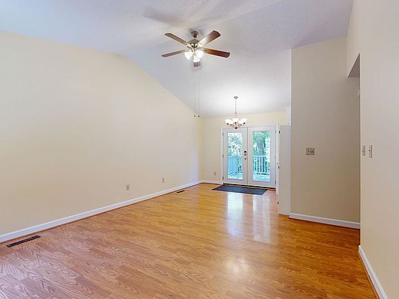 4th image of 2401 George Anderson Dr
