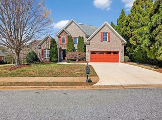 2 Dawn Meadow Ct, Simpsonville, SC 29680