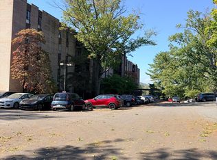 511 1st St N #1-201, Charlottesville, VA 22902