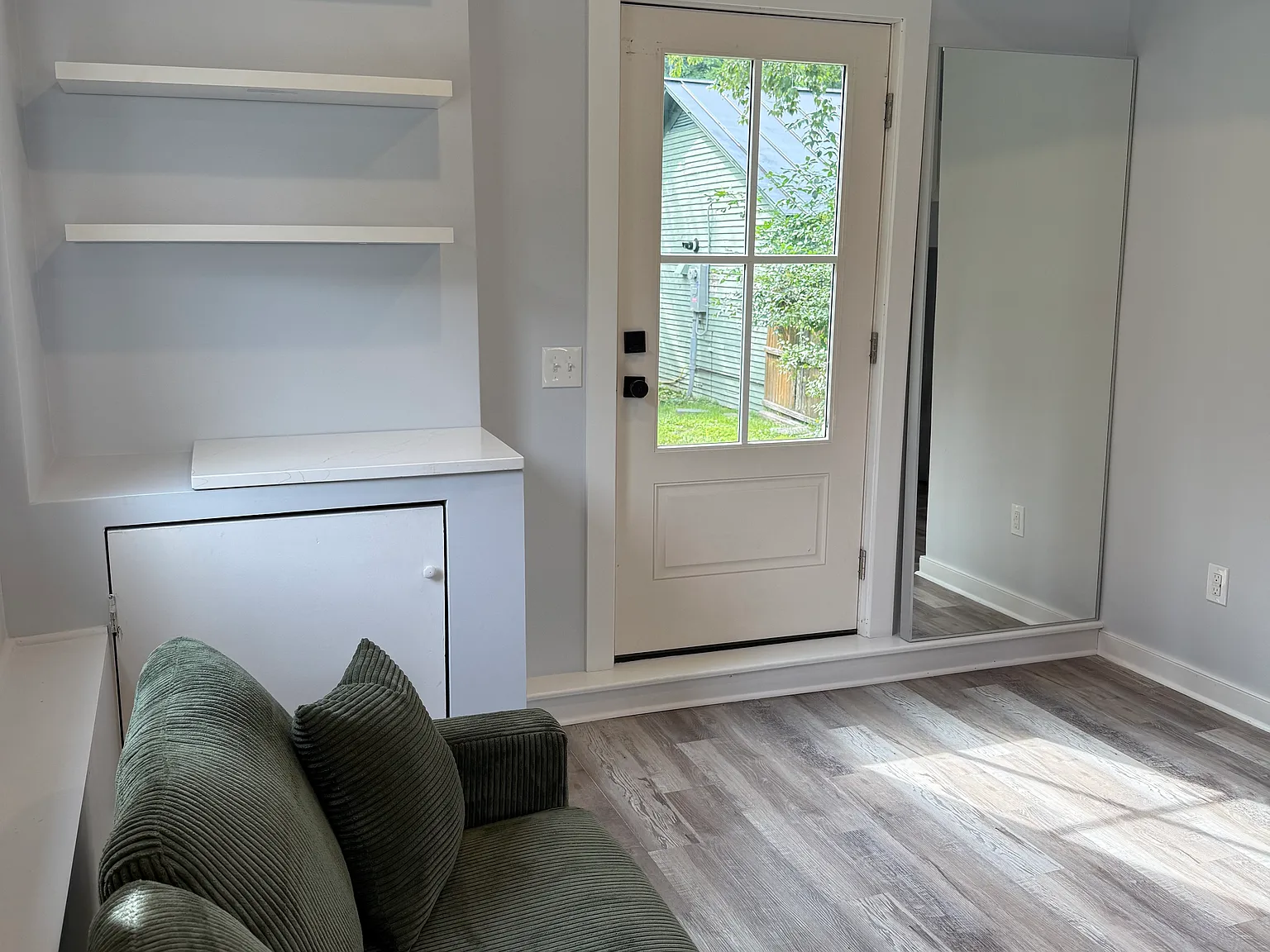 2 bed, $3,000 — Photo 2