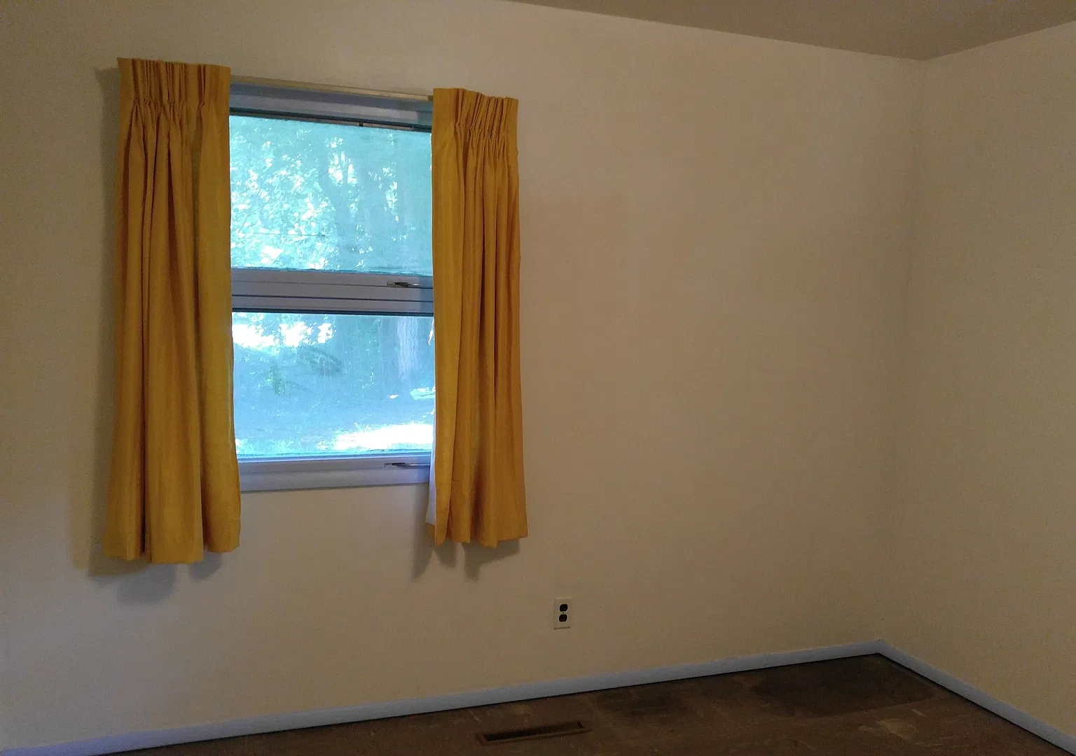Nice 3BR 1.5 bath home. Won't last! — Photo 4