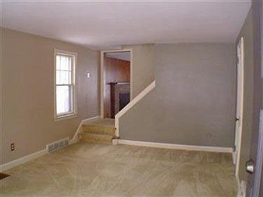 3rd image of 705 Willard Ave SE