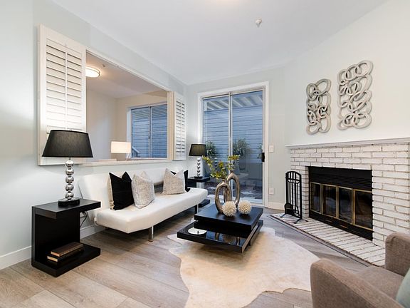 3rd image of 437 Cork Harbour Cir APT C