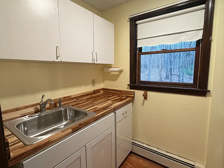 8 Brook Ln #2 — Photo 3