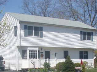 37 Manhattan Blvd, Islip Terrace, NY 11752
