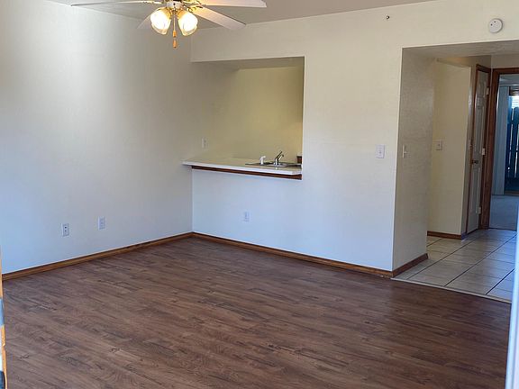 3rd image of 425 Robinson Cir APT A1