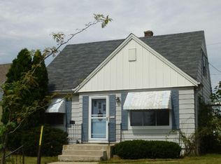 1512 W Howard Ave, Milwaukee, WI 53221