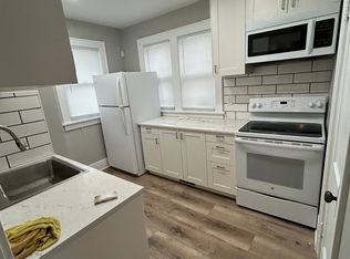 4562 Charles St, Omaha, NE 68132
