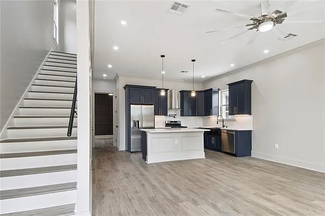2318 Mardi Gras Blvd — Photo 2