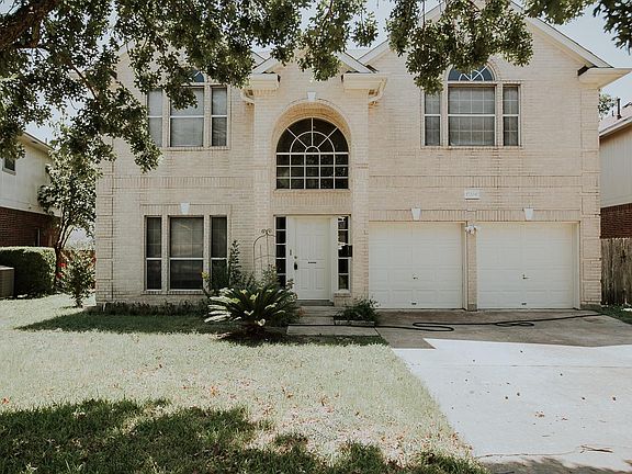 2nd image of 17204 Village Glen Cv