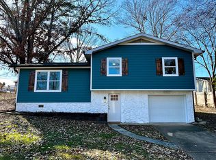 1618 N Chester Rd, Hixson, TN 37343