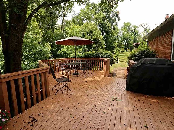 2nd image of 10051 Deepwood Ct