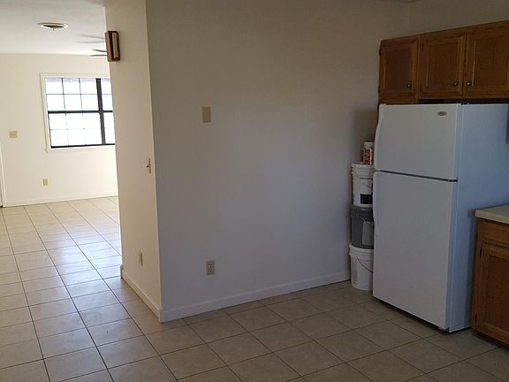 5th image of 200 N Frankfort Ave APT B