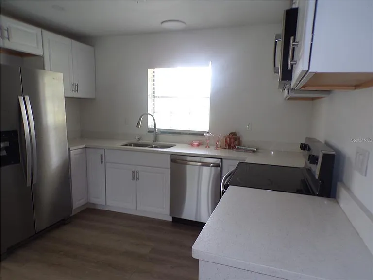 421 Orchid Dr — Photo 25