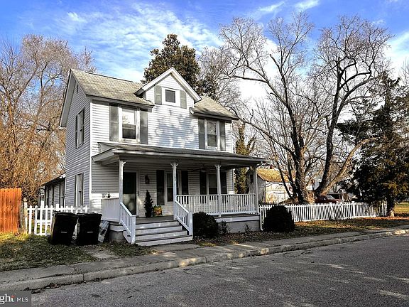 2nd image of 102 S Academy St