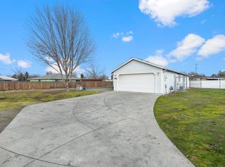 189 1/2 Mace Rd, Medford, OR 97501