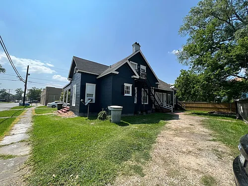 1142 Lyle St Photo 1