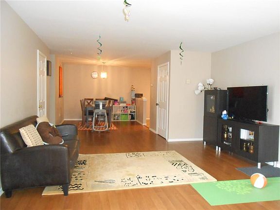 5th image of 313 Vasser Dr #313