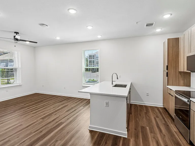Velara Luxury Apartments — Photo 26