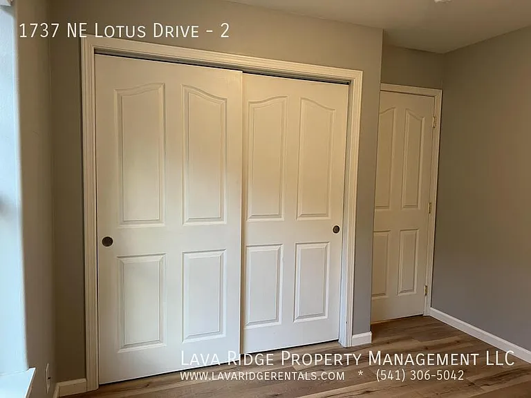 1737 NE Lotus Dr #2 — Photo 21