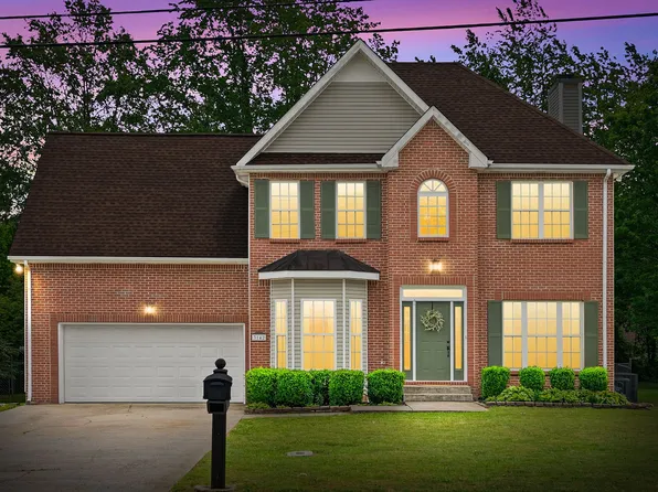 3142 Arrow Ln, Clarksville, TN 37043