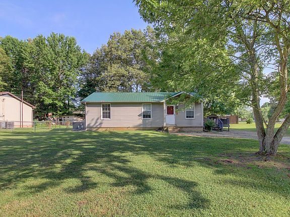 3rd image of 542 Caskey Dr