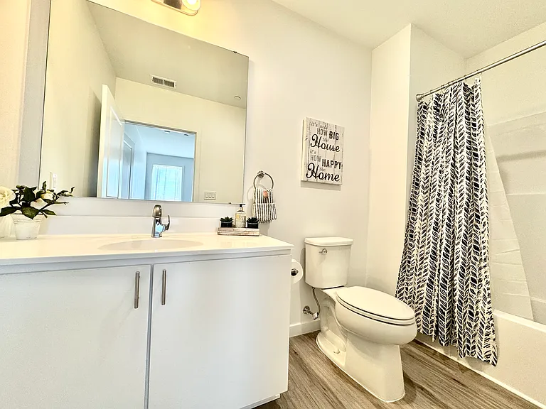 915 N Broad St #304 — Photo 12