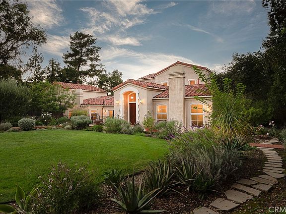 4th image of 21149 Entrada Rd