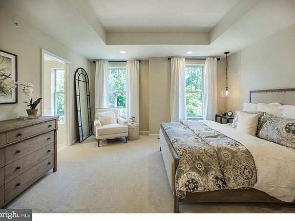5th image of 10102 Treyburn Dr