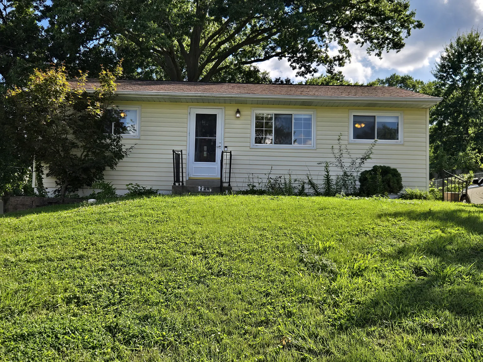 228 Arras Dr — Photo 1