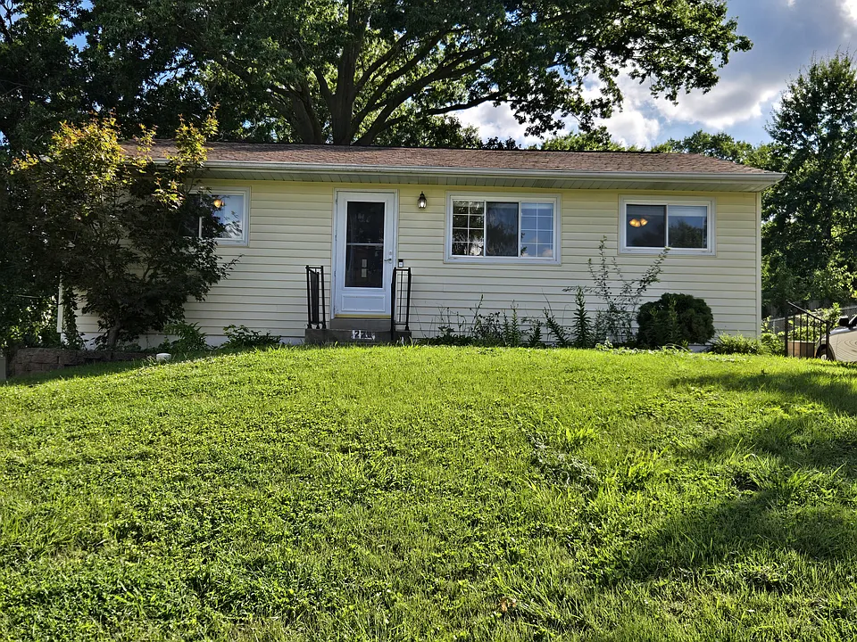 228 Arras Dr