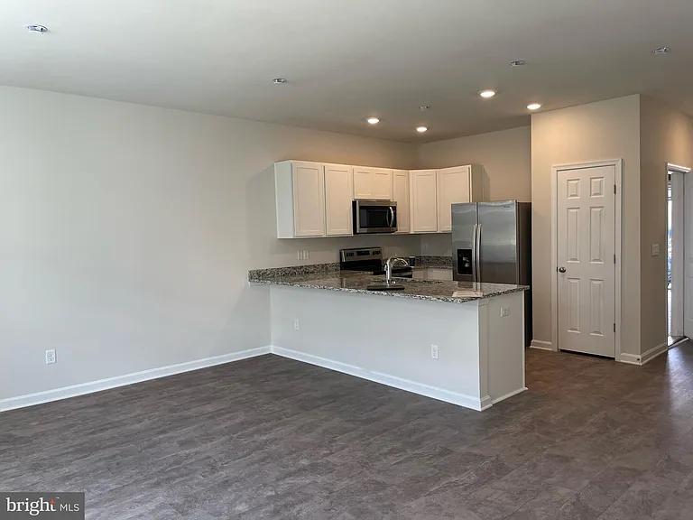 254 Baker Dr — Photo 5