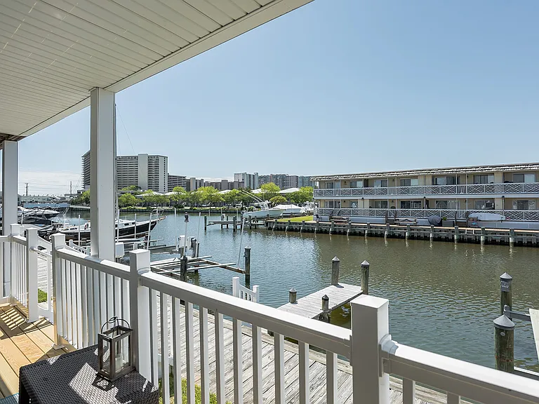 121 Newport Bay Dr #A — Photo 3