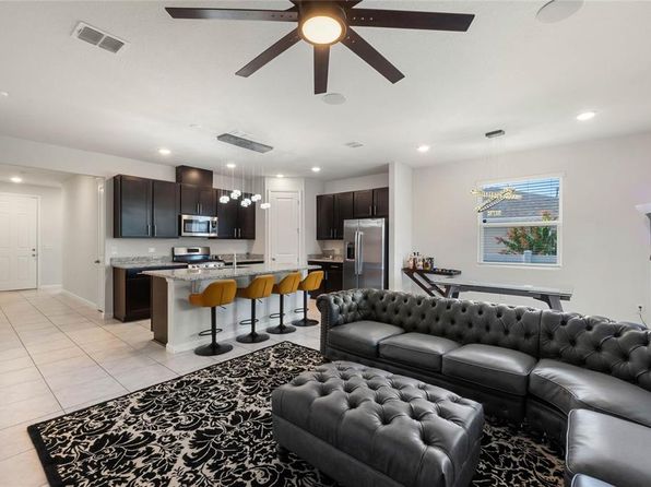 5315 Meadow Song Dr, Okahumpka, FL 34762