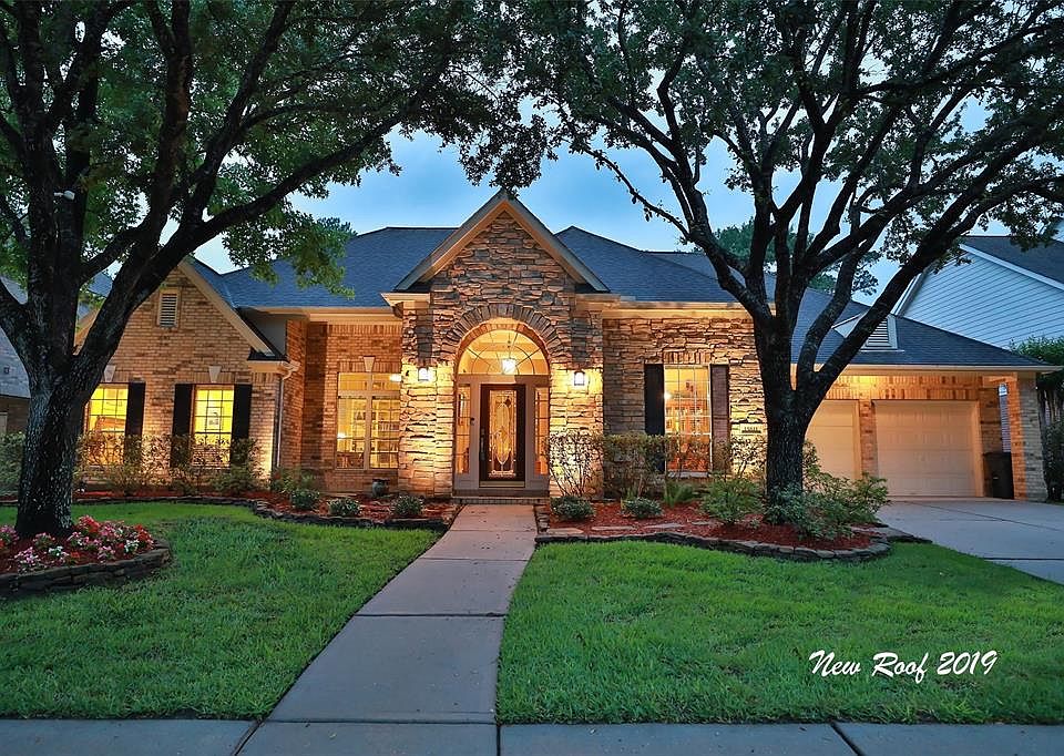 1st image of 15611 Stable Brook Cir