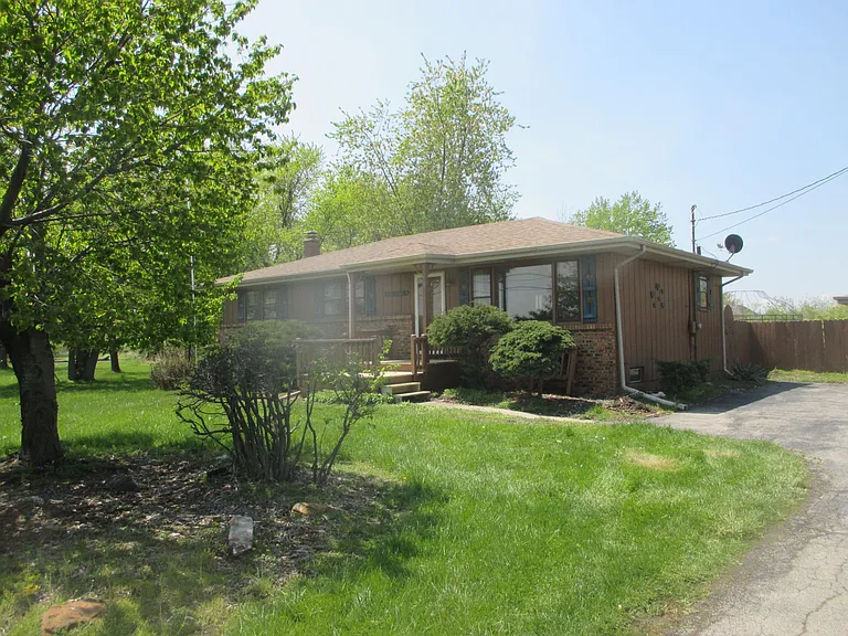 10330 Kennedy Ave — Photo 1