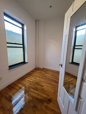 Rented by Point NYC | media 36