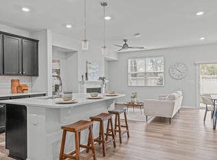 115 Hunston Dr, Holly Springs, NC 27540