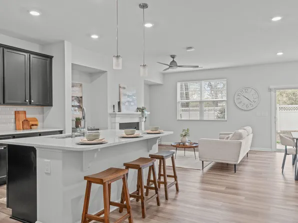 115 Hunston Dr, Holly Springs, NC 27540