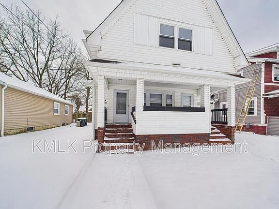 2nd image of 916 Peckham St