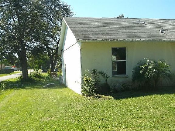 3rd image of 7423 34th Ave S